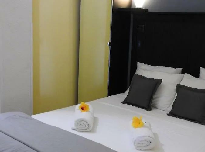 Flores 2 Vakantiehuis *